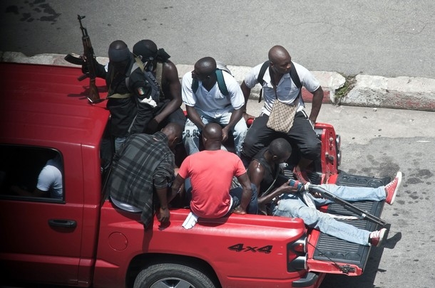 La bataille d`Abidjan fait rage, résistance acharnée des troupes de Gbagbo